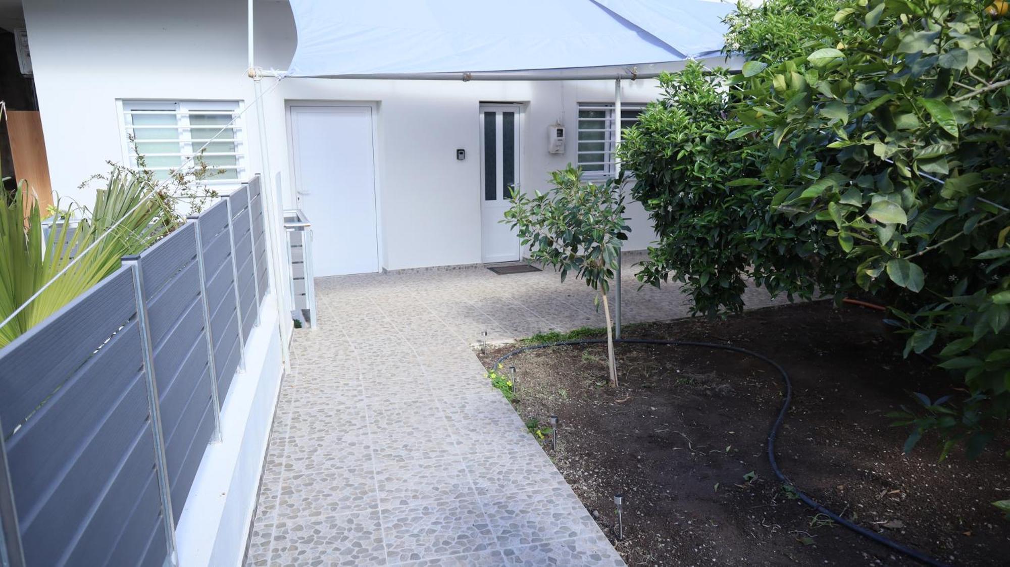 Вилла Seaside House With Garden Дервенион Экстерьер фото